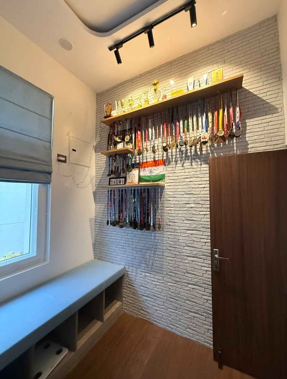 Azven Breathe home office workstation