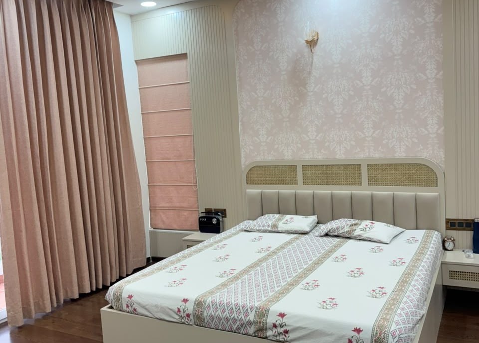Azven Breathe master bedroom