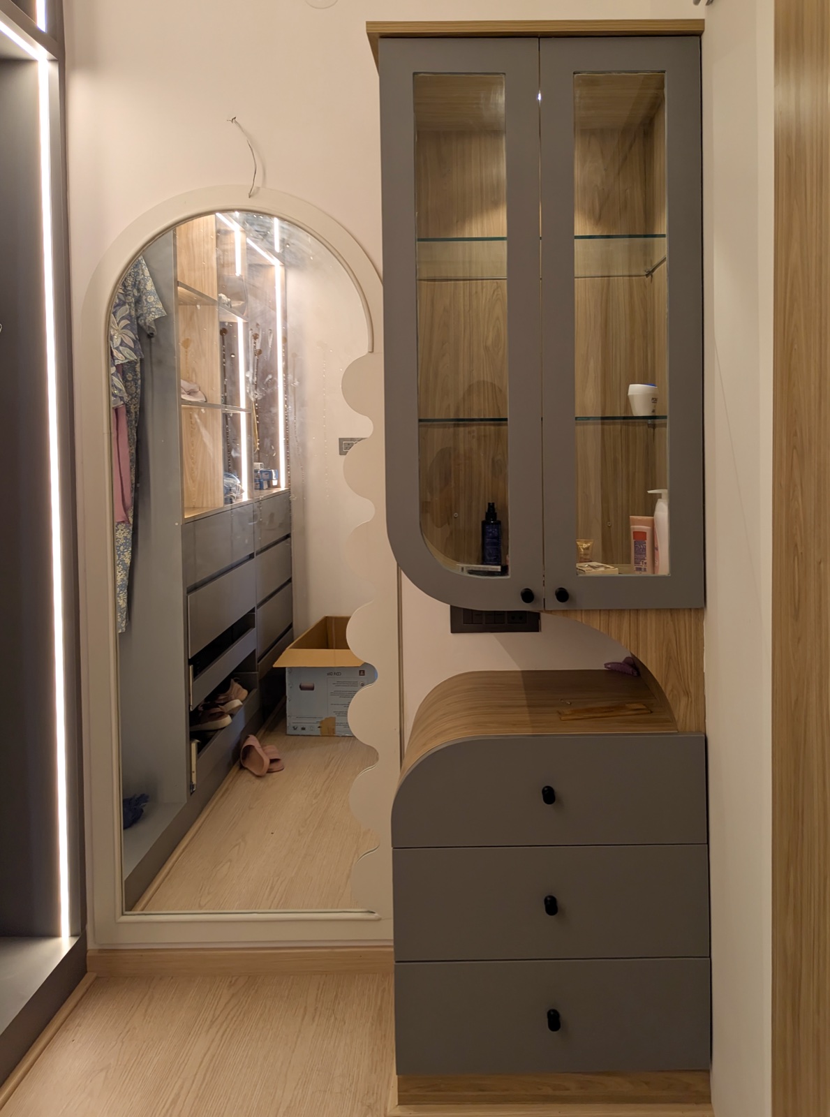 Completed interior: Dressing mirror and storage
